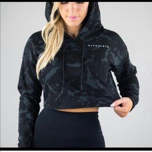 Alphalete cropped camo hoddie
